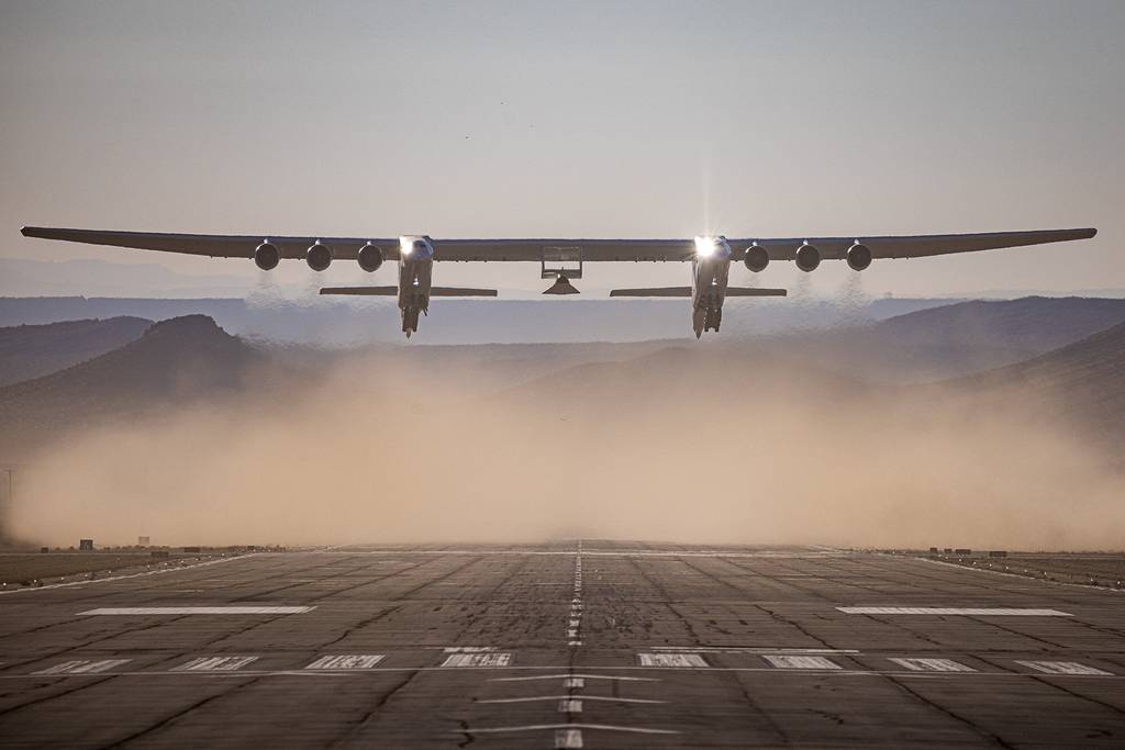 Stratolaunch conducts first powered flight of new hypersonic vehicle