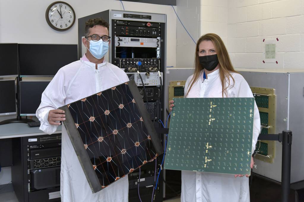 Laboratorium Penelitian Angkatan Udara selangkah lebih dekat untuk memancarkan energi matahari dari luar angkasa ke Bumi